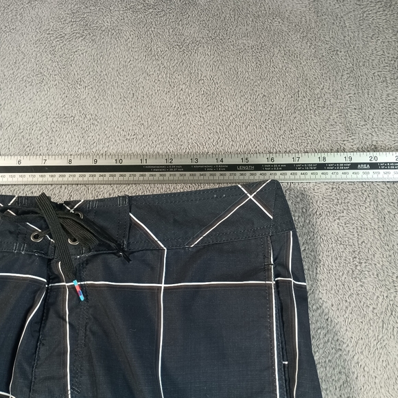 Quicksilver Shorts 32w - Picture 5 of 8